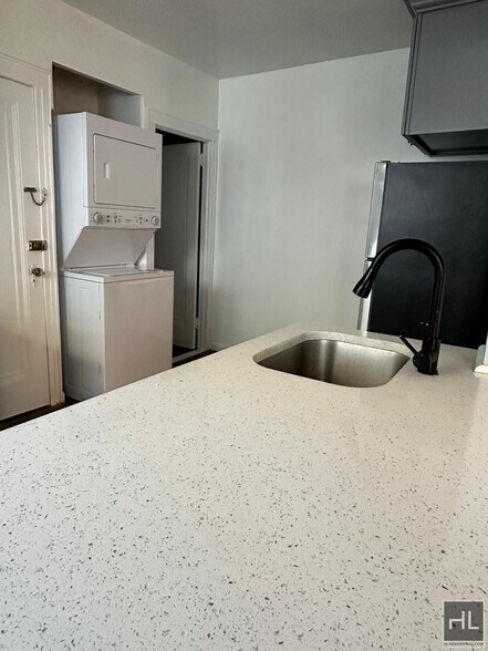 Building Photo - 59 PLACE