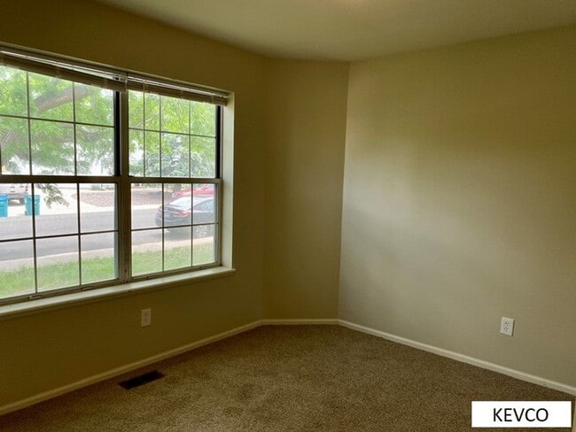 Building Photo - Fantastic Single Family Home, Ready to Make Home!