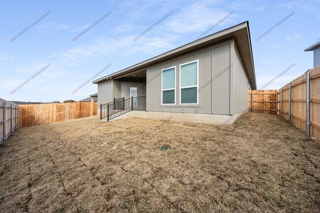 Building Photo - $250 OFF FIRST MONTHS RENT