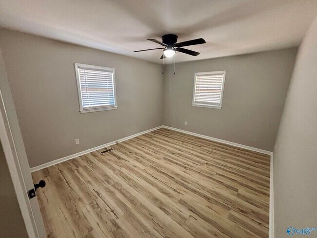 Building Photo - 17456 Lucas Ferry Rd