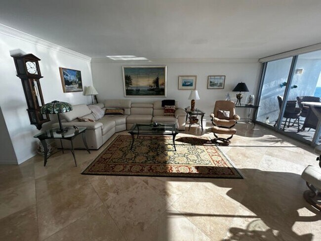 Building Photo - 1390 S Ocean Blvd