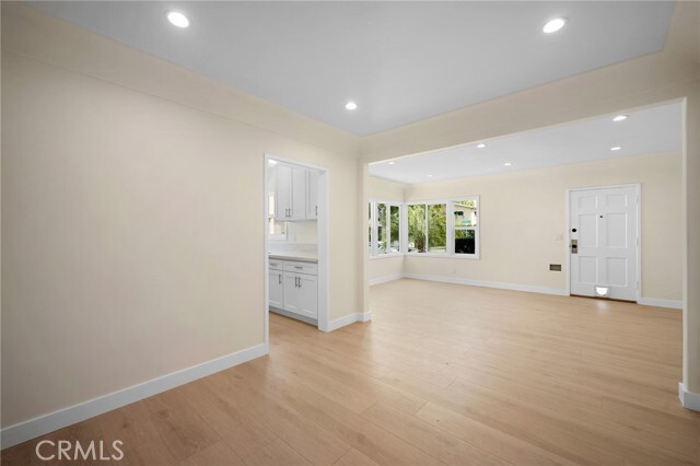 Building Photo - 1007 W Angeleno Ave