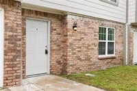 Building Photo - 4620 San Jacinto St