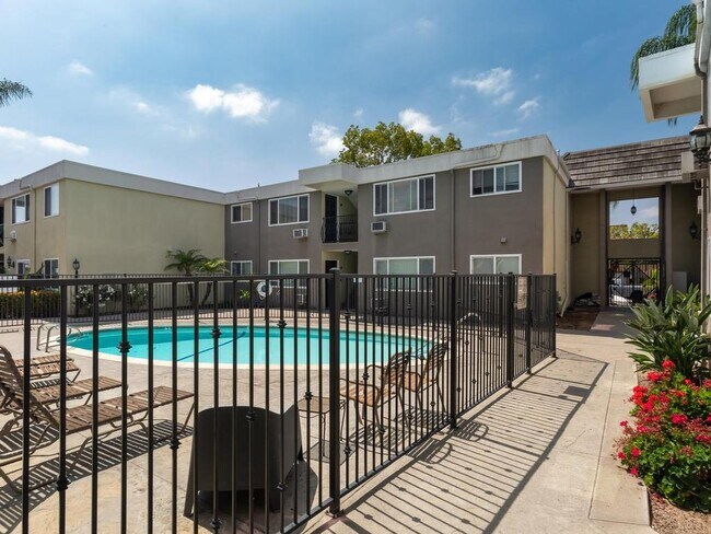 Building Photo - 6602 Beadnell Way