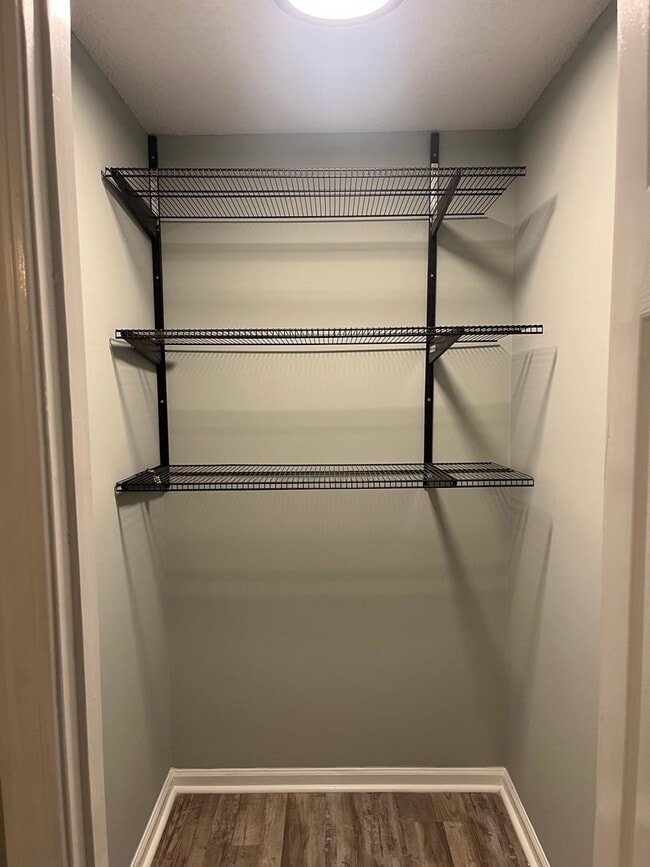 Building Photo - 9 Oakcrest Trail NE