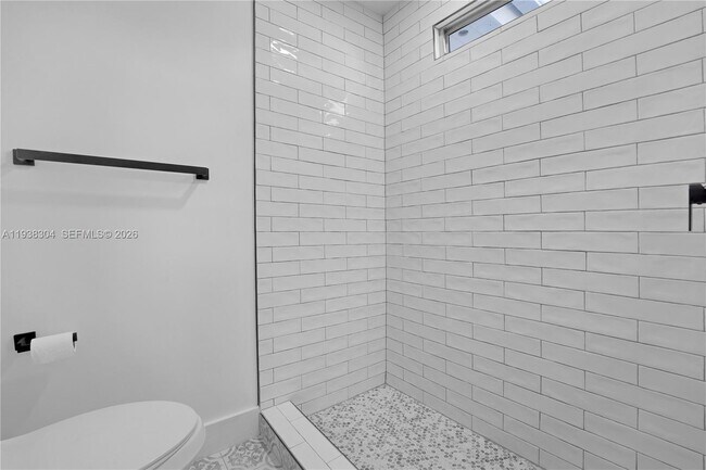 Building Photo - 1505 Monroe St