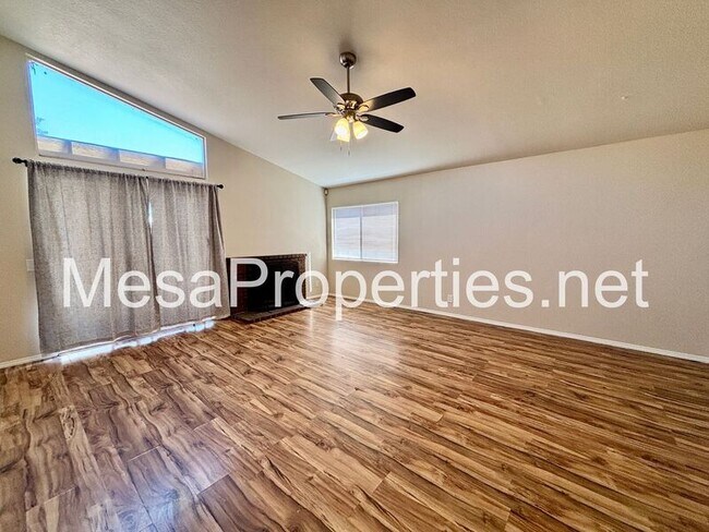 Building Photo - 14390 Hillsborough Dr