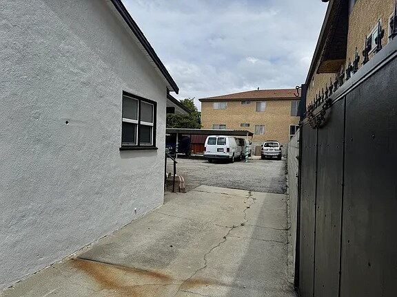 Building Photo - 4637 Marine Ave