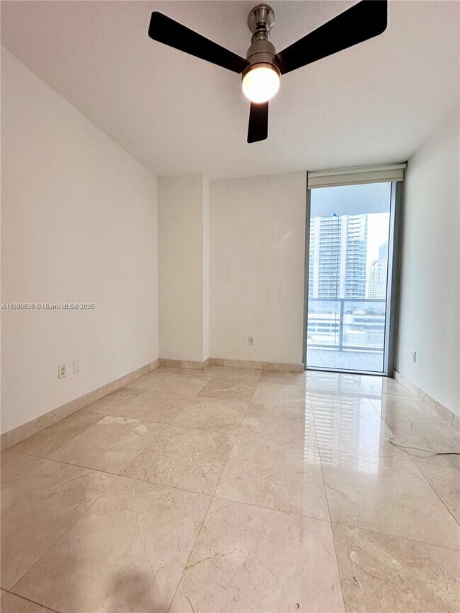 Building Photo - 1050 Brickell Ave