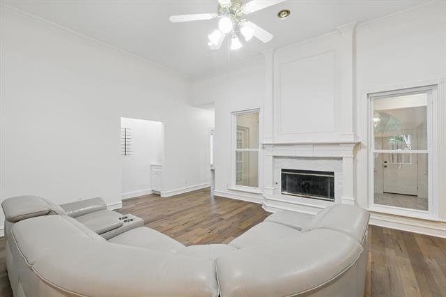 Building Photo - 2413 Oak Brook Dr