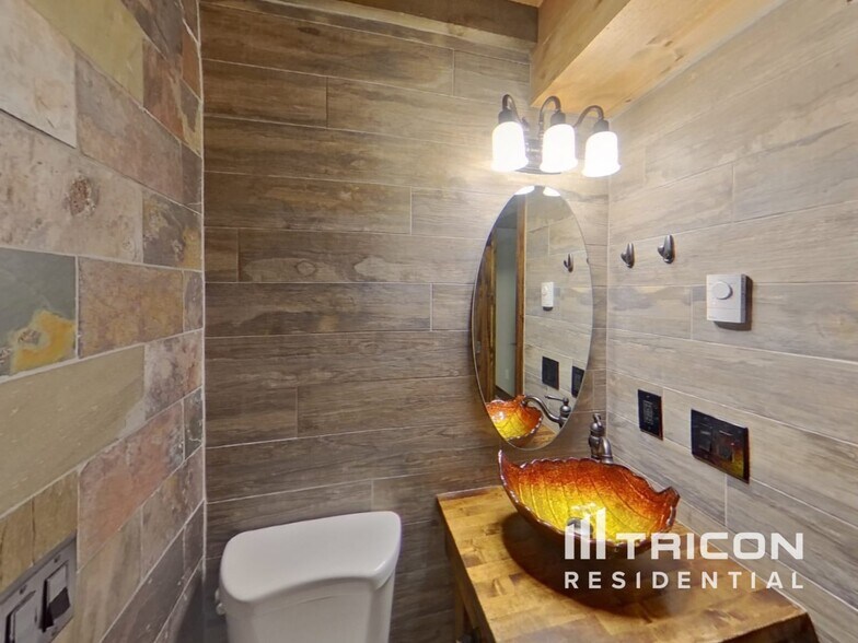 Building Photo - 7407 Laredo Dr