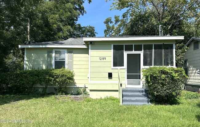 Primary Photo - 1298 Stimson St
