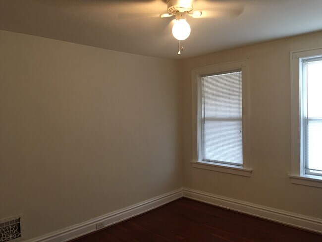 Building Photo - 3101 Miami St