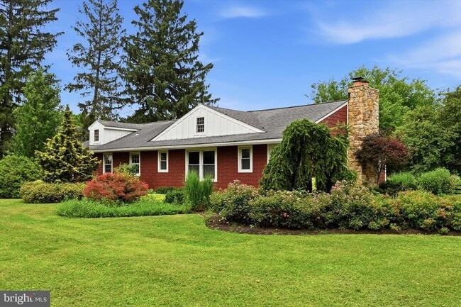 Building Photo - 1058 Glen Hall Rd