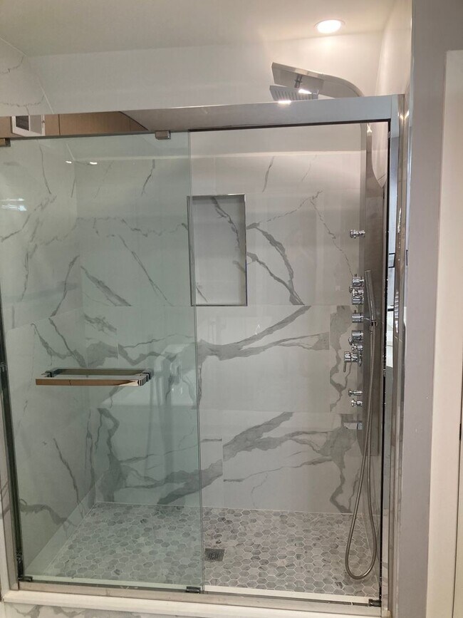 Building Photo - Extravagant New Construction in Polish Hill – A Must-See Luxury Rental!