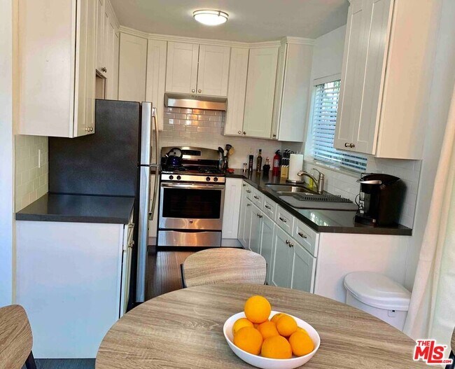 Building Photo - 1152 N Ogden Dr