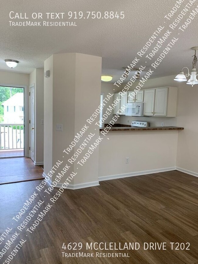 Building Photo - 4629 McClelland Dr