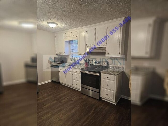 Building Photo - Available for immediate move in