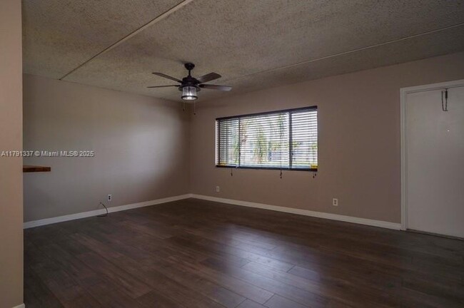 Building Photo - 2200 Springdale Blvd