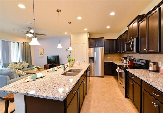 Building Photo - Resort Style Living - Windsor @ Westside
