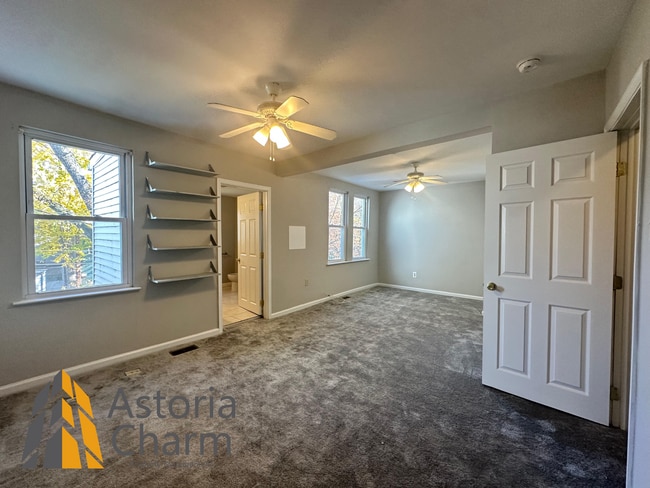 Building Photo - 3 Bedroom Home with Den, Patio/Deck Space,...