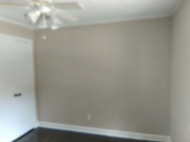 Building Photo - 304 Old Shaw Rd