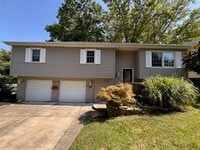 Building Photo - 552 N Country Club Rd