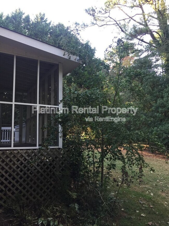 Building Photo - 9775 Loblolly Ln