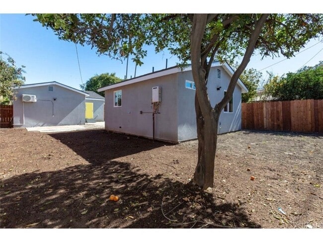 Building Photo - 5333-5335 4th Ave