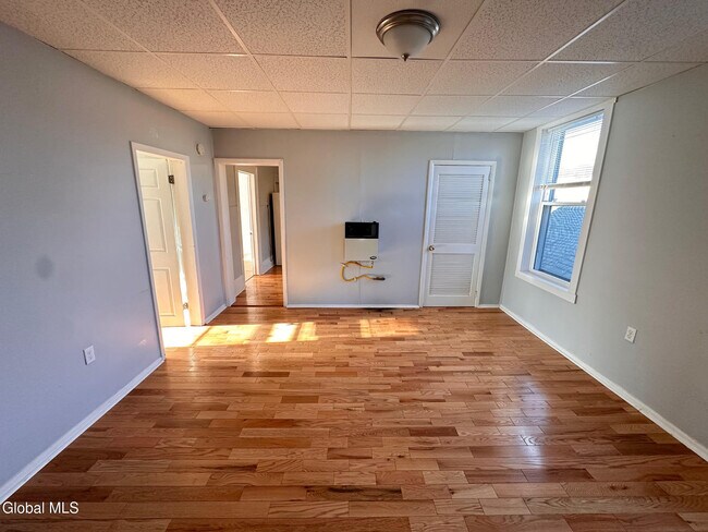 Building Photo - 129 Main St