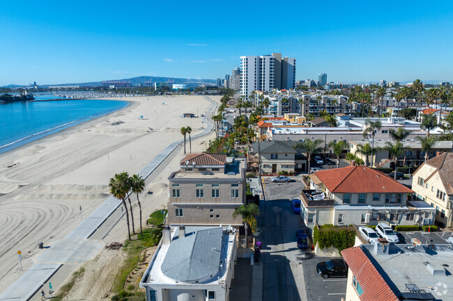 Beach - Long Beach Terraces