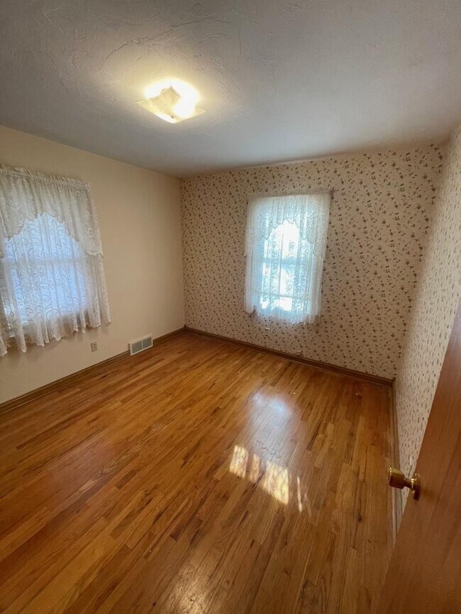 Building Photo - 3445 N 58th St