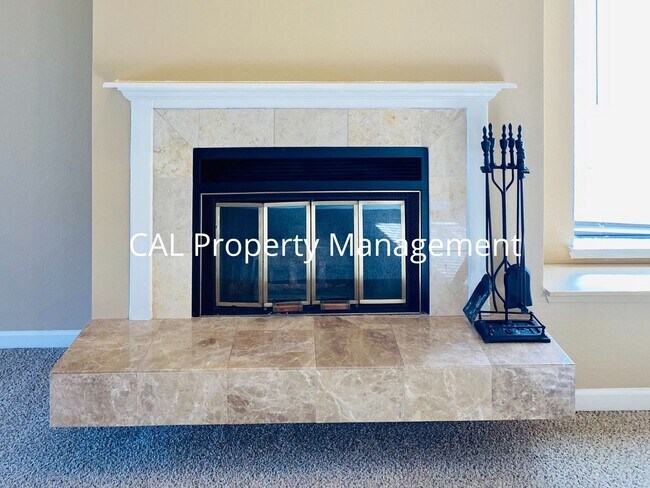 Building Photo - Spacious 1 Bedroom Condo in North Salinas!