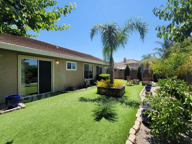 Building Photo - 461 Ebi Way