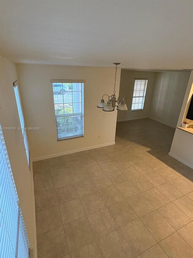 Building Photo - 9426 SW 171st Ct