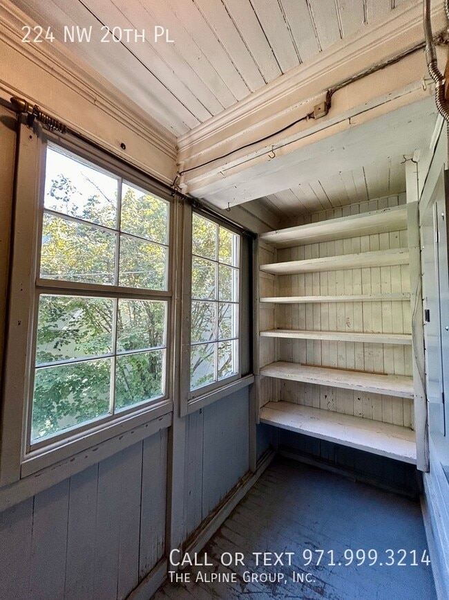 Building Photo - 224 NW 20th Pl