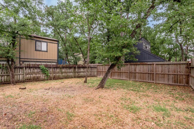 Building Photo - 26620 Primrose Ct