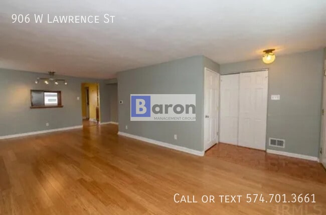 Building Photo - 906 W Lawrence St