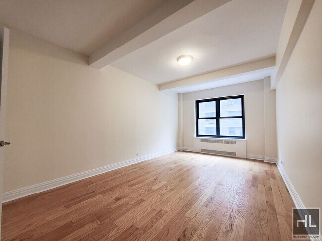 Building Photo - EAST 56 STREET