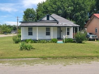 Building Photo - 101 E 2nd St