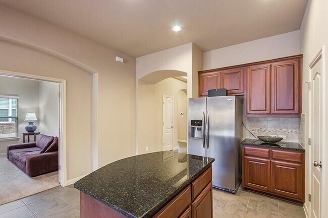 Building Photo - 207 Yukon Cove