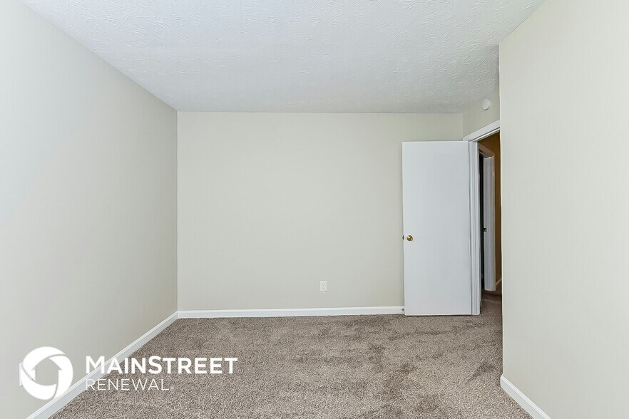 Building Photo - 8305 Gledstone Way
