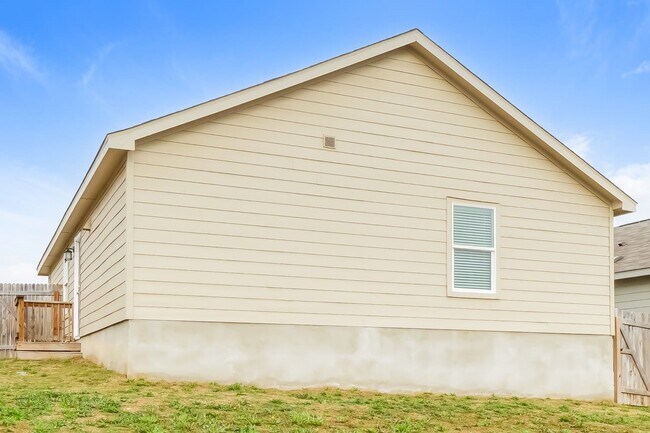 Building Photo - 6452 Pickaxe Way