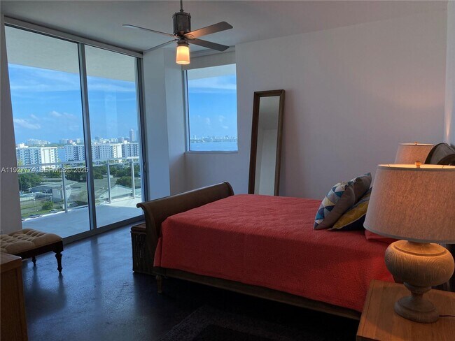 Building Photo - 7901 Hispanola Ave