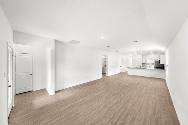 Building Photo - Ready NOW! Greenbelt Wooded Views