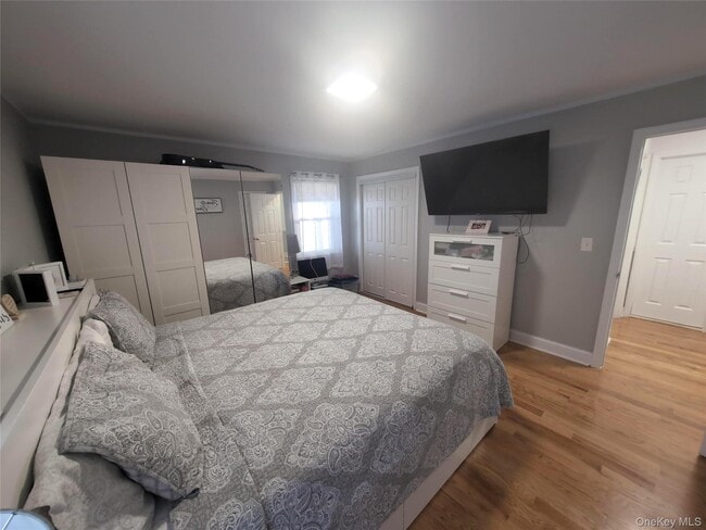 Building Photo - 512 E State St