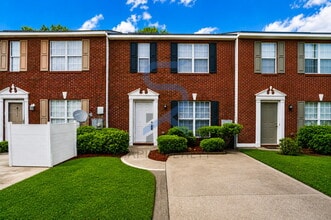 Building Photo - Modern All-Electric Home – 2BR/2.5BA in Prime Covington Station