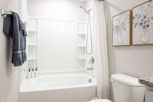 Building Photo - 751 Jacobs Millpond Rd