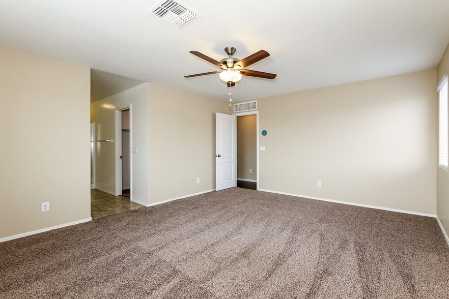 Building Photo - 25619 W Satellite Ln