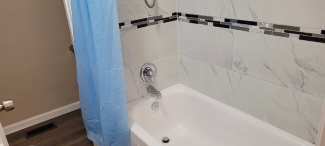 Building Photo - 10001 kodiak Dr